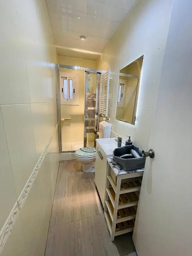 Beach Apartment Barca 6 산트 아드리아 데 베소스 스페인
