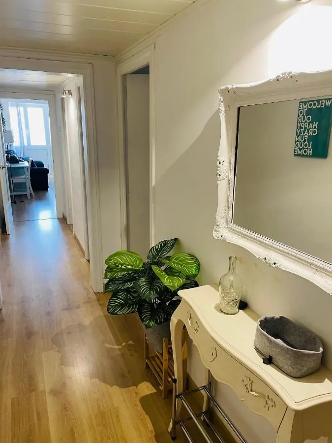 Beach Apartment Barca 6 산트 아드리아 데 베소스