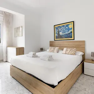 Bright Close To Congress Center & Port Apartamento